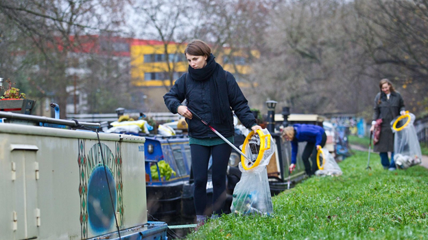 Volunteers Answer The Call For Rubbish Removal London
