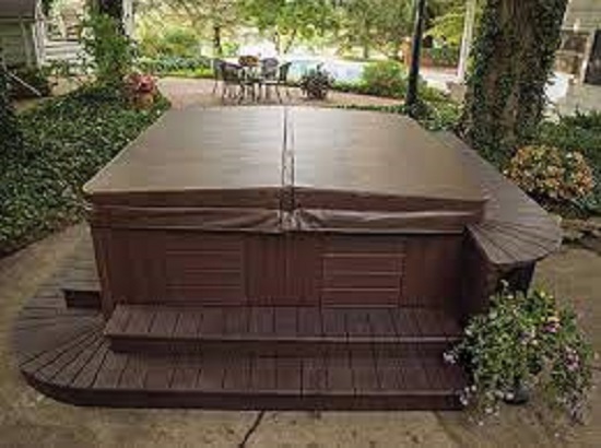 How Long Do Hot Tub Covers Last?