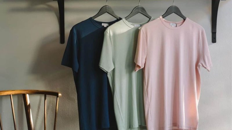 5 Best Blank and Custom Wholesale T-Shirt Distributors