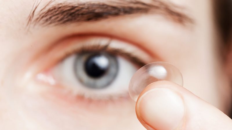 Things To Consider Before Choosing The Best Contact Lenses
